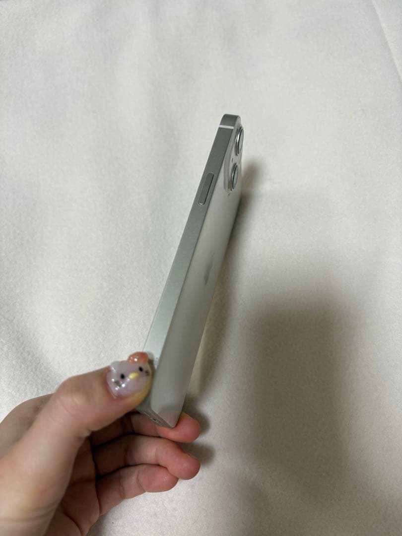 Apple iPhone 13 Starlight本体