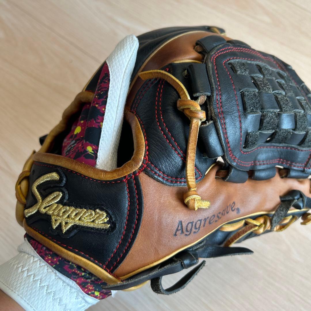 Slugger 軟式グローブ ブラウン/ブラック