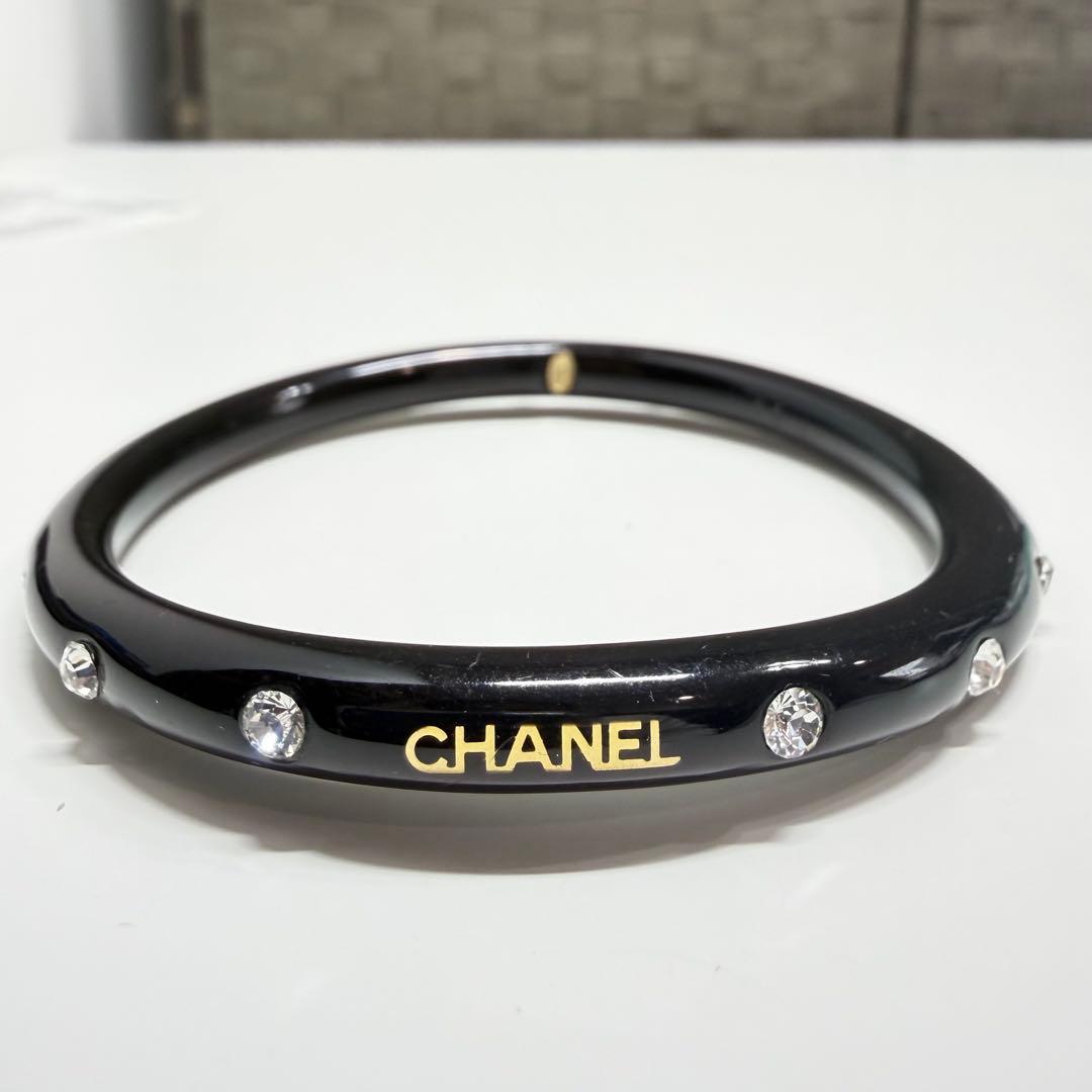 オ*ム様 CHANEL ブラック クリスタルバングル