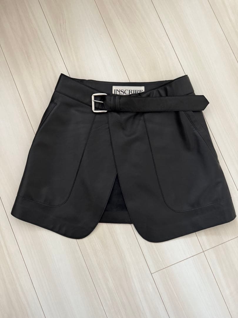 INSCRIRE レザースカート