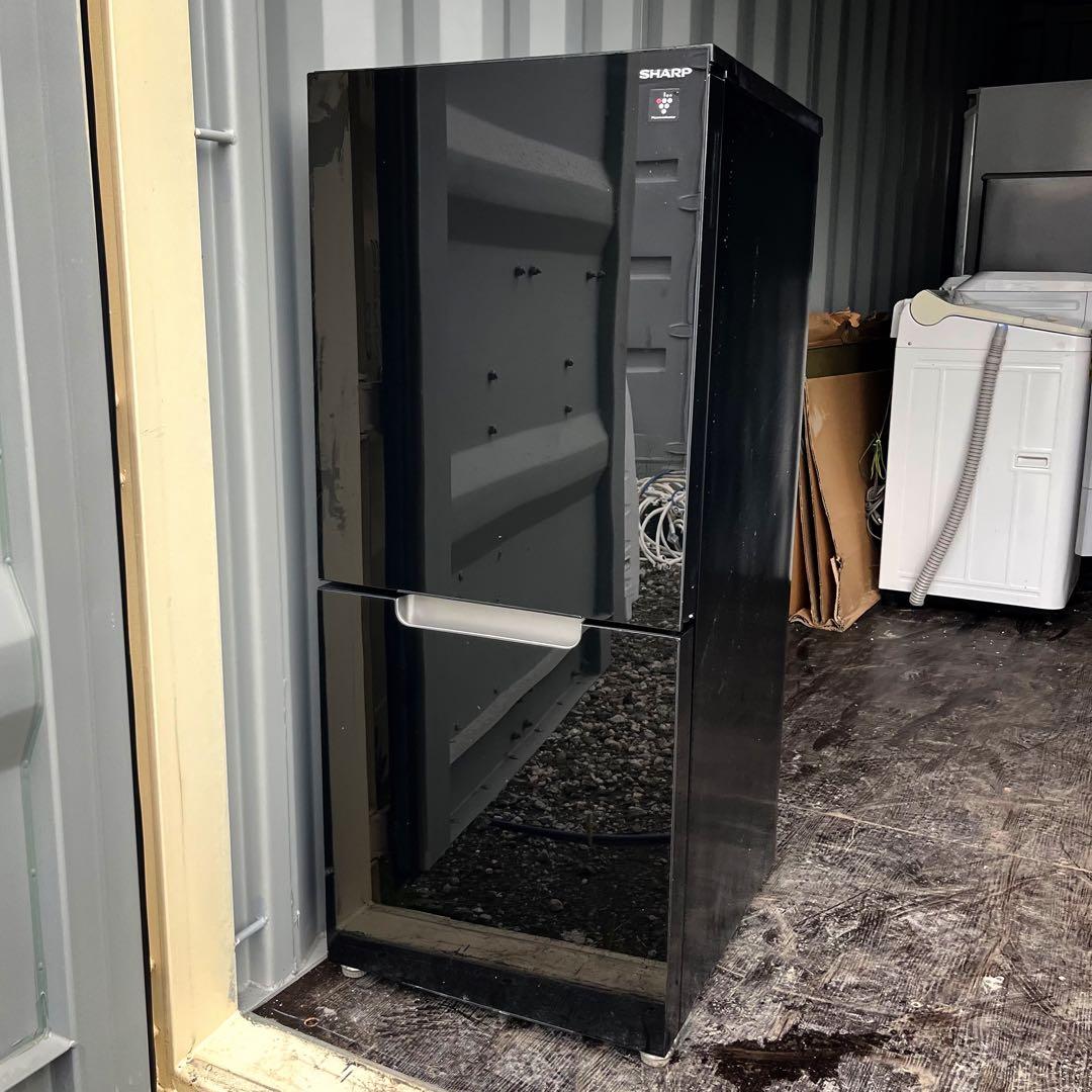 57取付無料！SHARPプラズマクラスター搭載スタイリッシュブラック冷蔵庫！