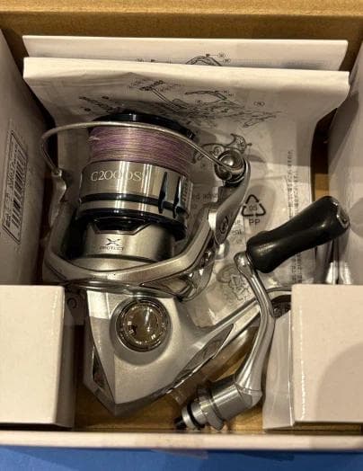 SHIMANO 19 STRADIC C2000S スピニングリール e115