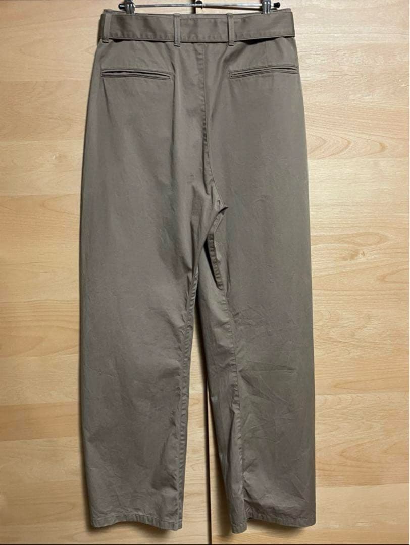 ルメール　ベルテッドパンツ