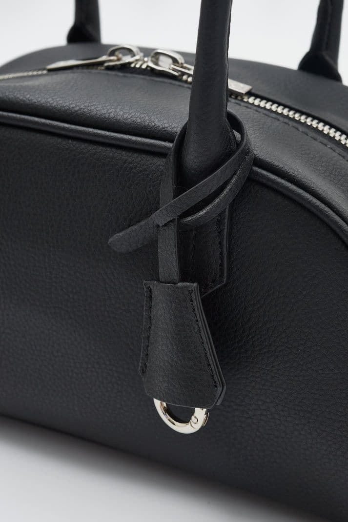 【未使用】LOVSTTOKYOAppleHalf-MoonBostonBag