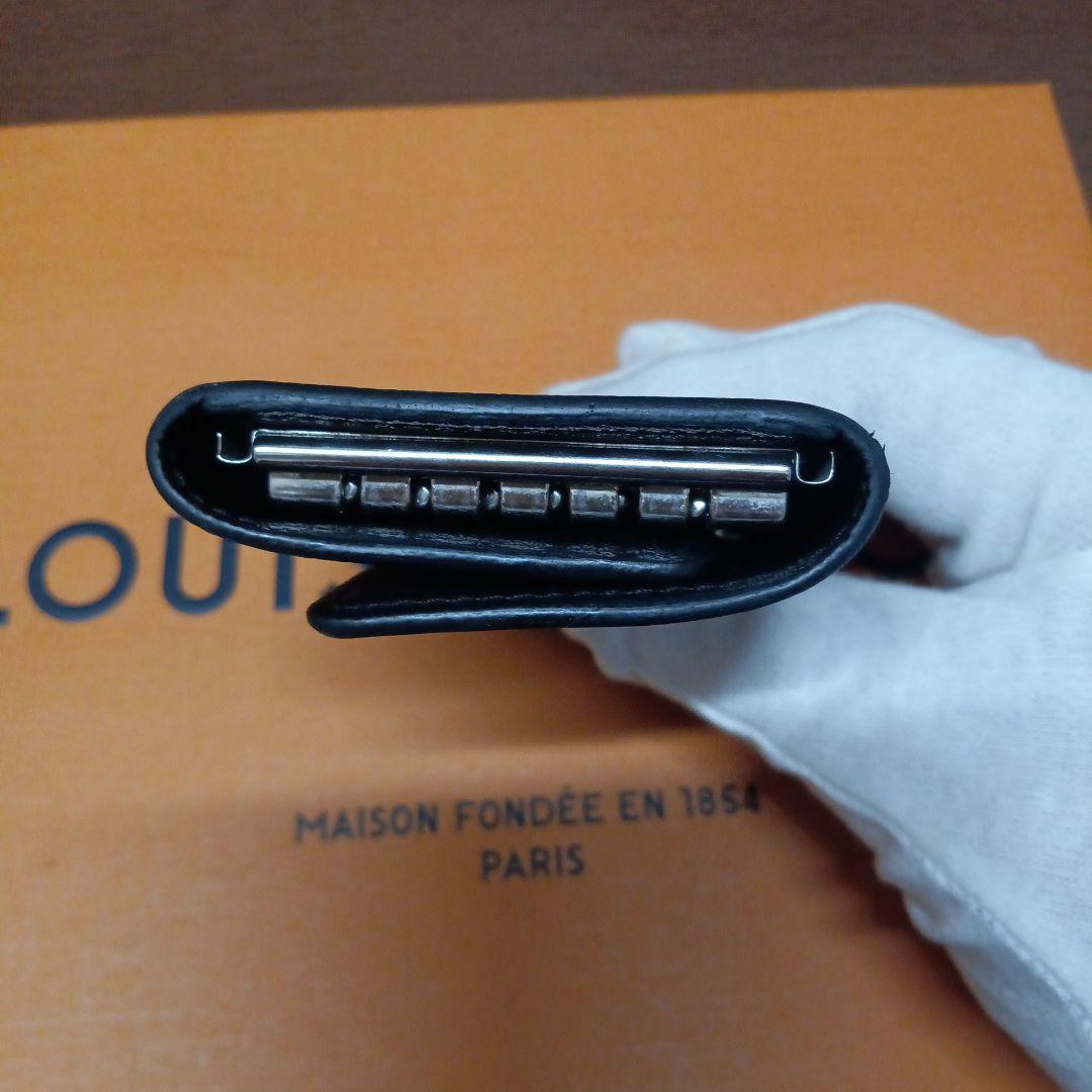 ルイ・ヴィトン。美品ダミエグラフィット、ミルテックレ6連キーケース