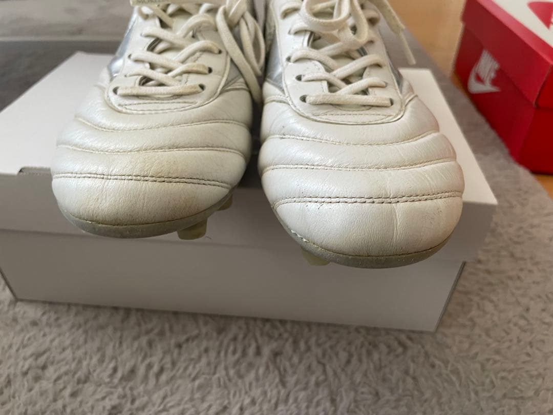 サッカースパイク　ミズノ　モレリアDNA