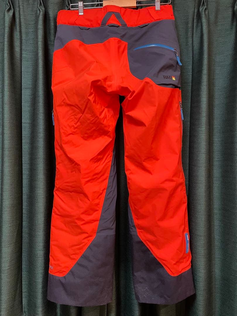 スキー PeakPerformanceHeli2L GravityJacketPants