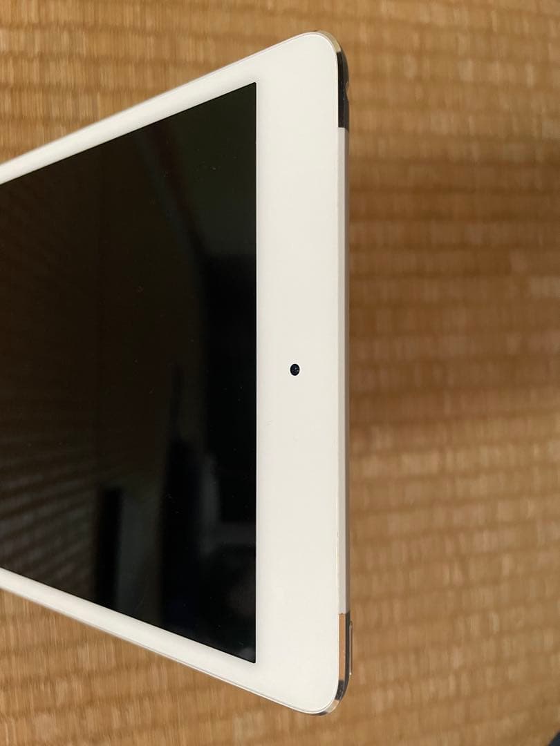 ★超美品★iPad mini 4 セルラー 128GB シルバー 容量97%