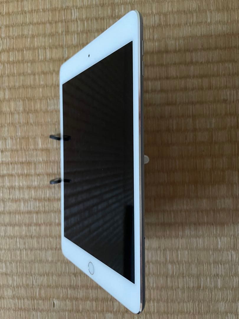 ★超美品★iPad mini 4 セルラー 128GB シルバー 容量97%