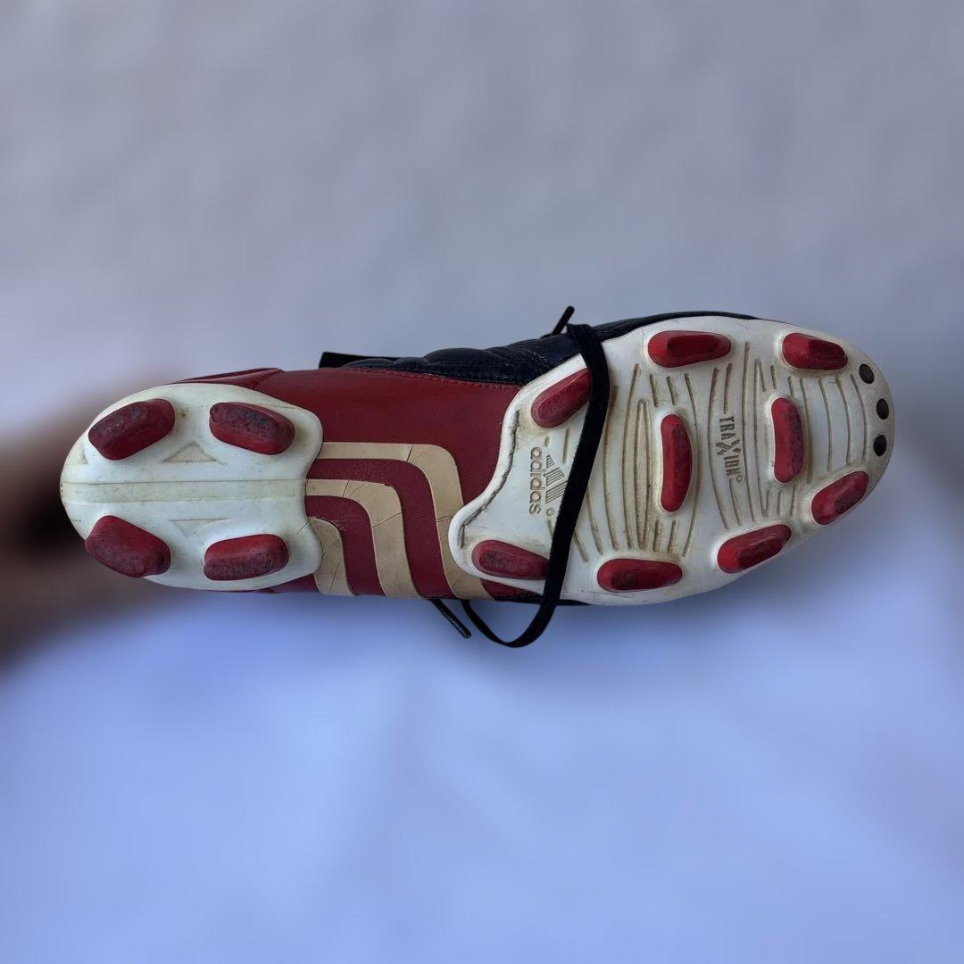 adidas サッカーシューズ ブラック/レッド　プレデター