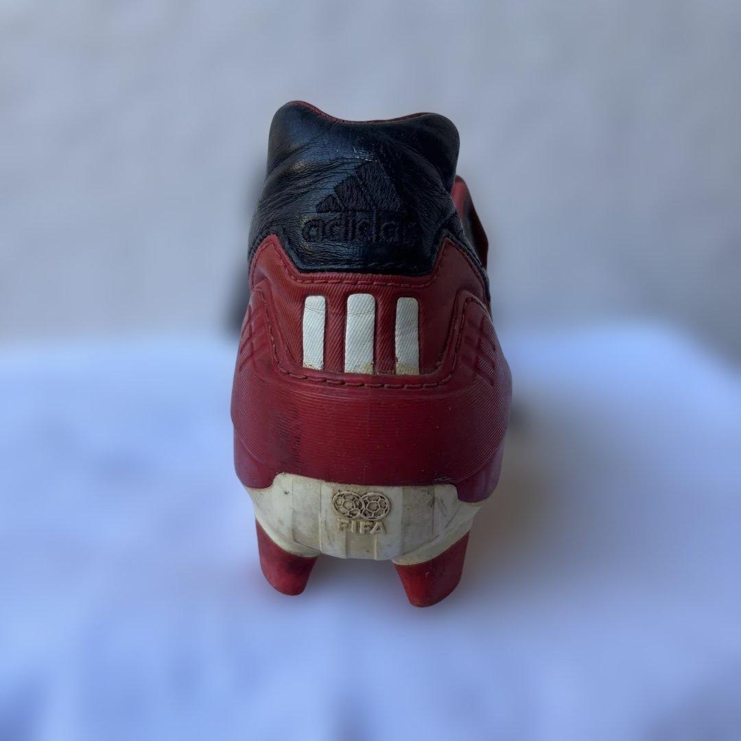 adidas サッカーシューズ ブラック/レッド　プレデター