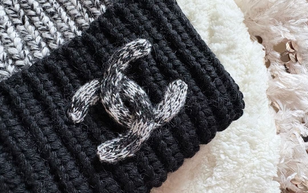 CHANEL シャネル ★ ニット帽 ビーニー 2024FW 白黒ミックス