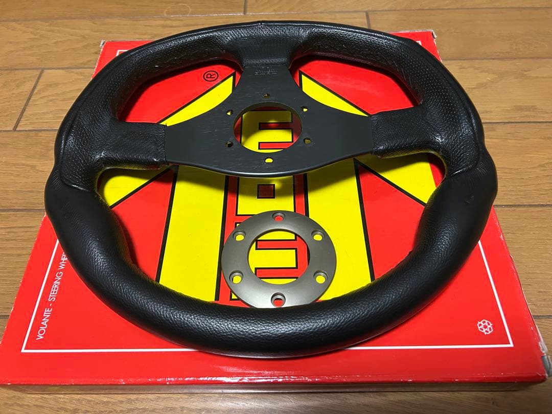 momoステアリング