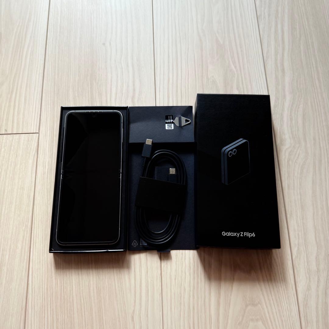 Galaxy Z Flip 6 国内版 SIMフリー 256GB シルバー