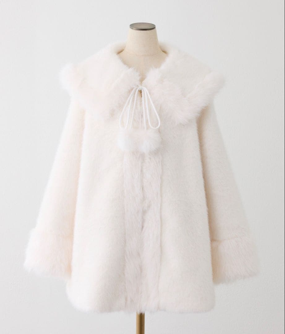 フェイクファーミドルコート