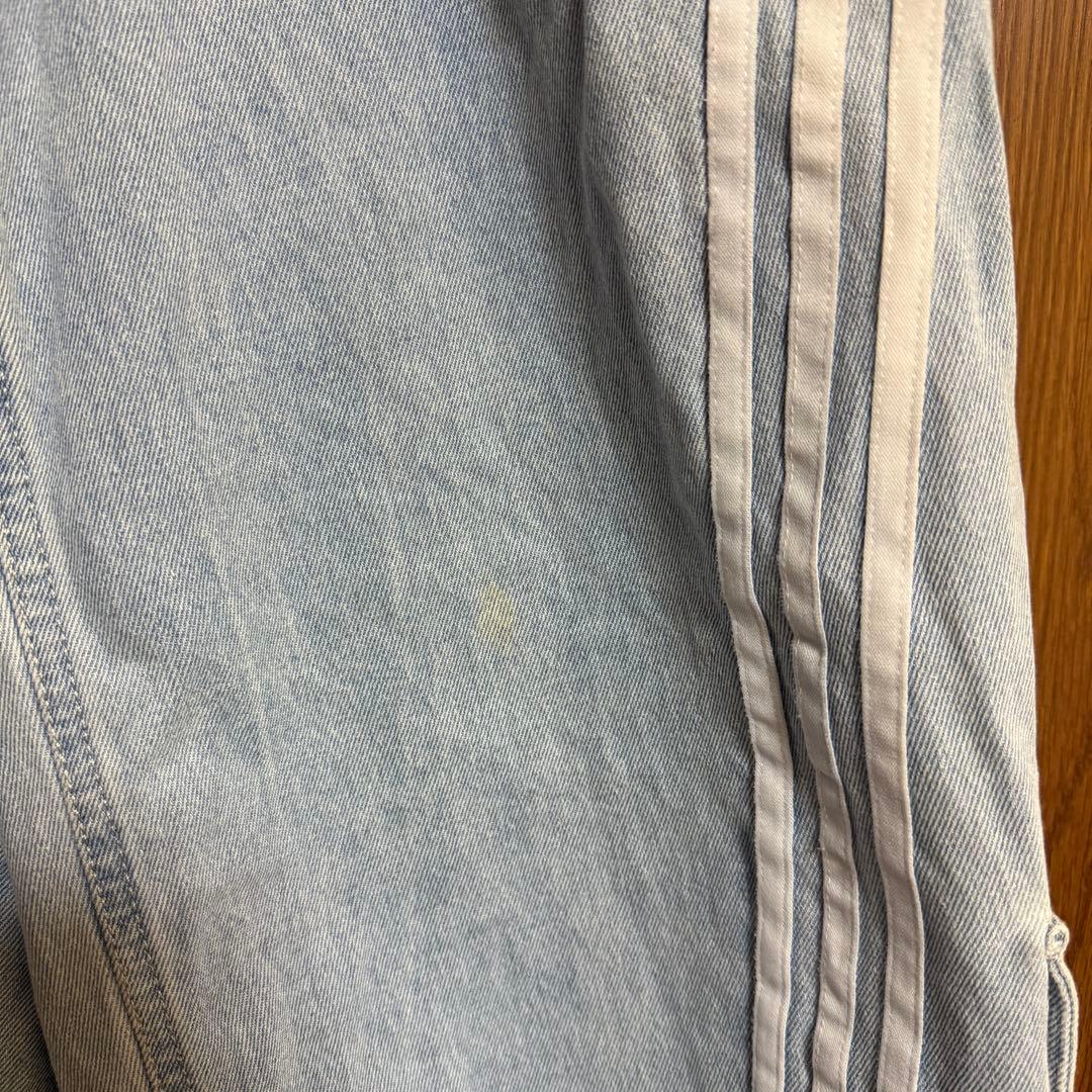 adidasデニムカーゴパンツ