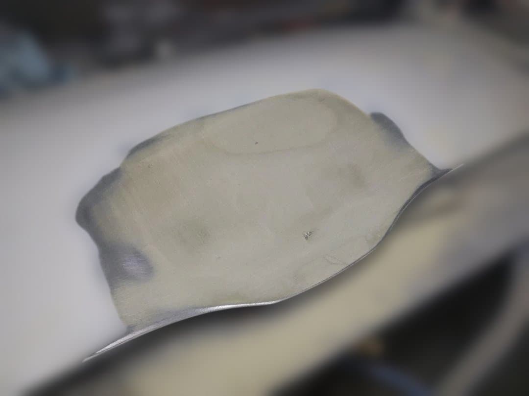 ハイエース200系ナロー純正ボンネットスムージング加工塗装。引き取り限定