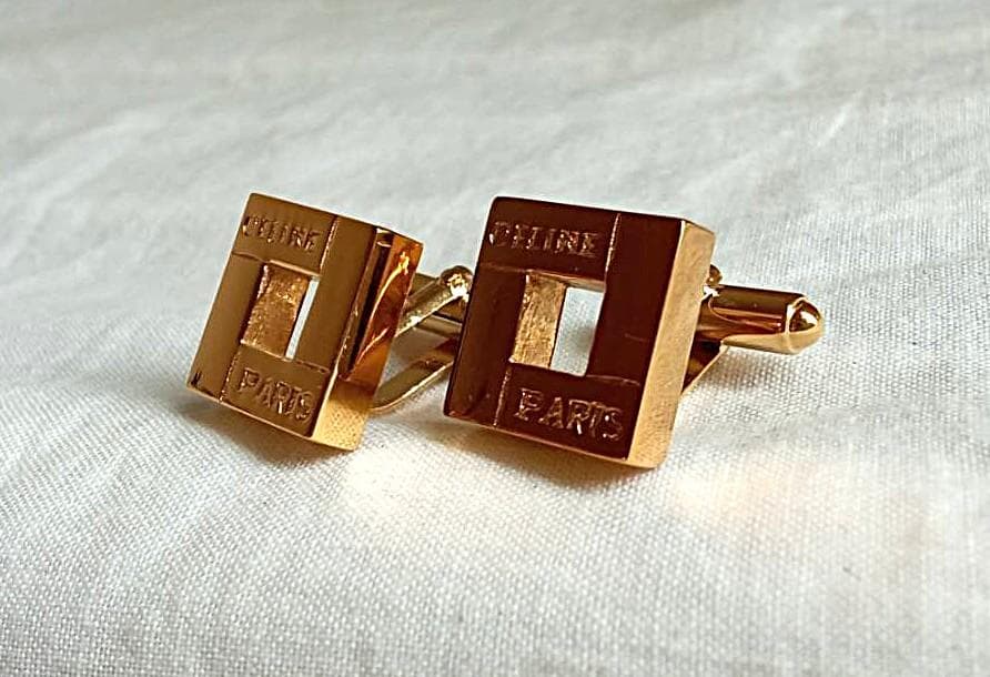 美品・旧ロゴ期CELINEカフリンクス、専用箱付、レア＋美品１対（セリーヌCｆ）