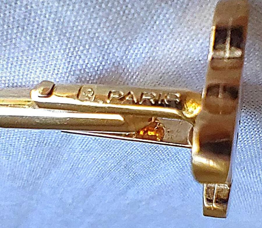 美品・旧ロゴ期CELINEカフリンクス、専用箱付、レア＋美品１対（セリーヌCｆ）