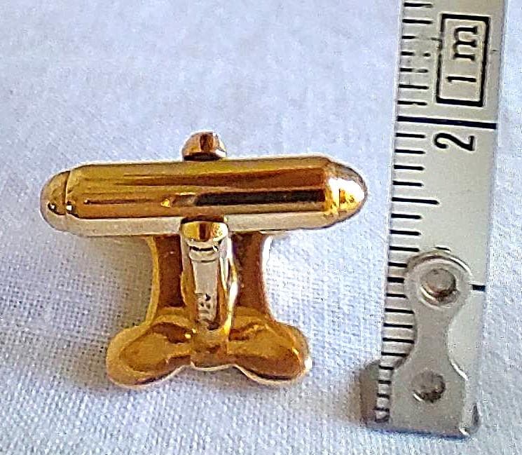 美品・旧ロゴ期CELINEカフリンクス、専用箱付、レア＋美品１対（セリーヌCｆ）