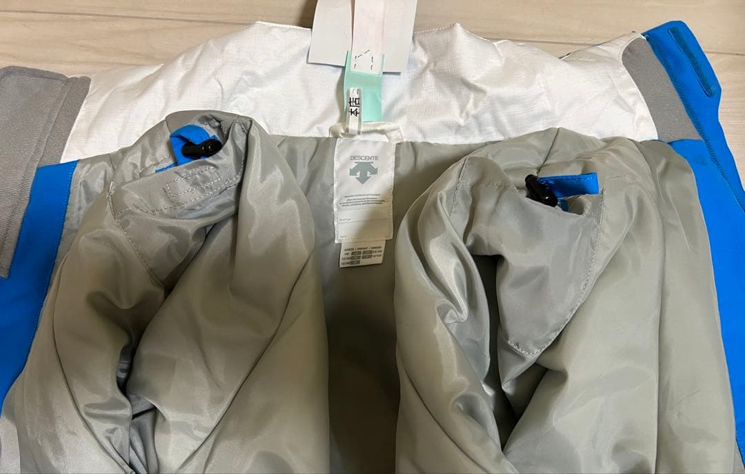 DESCENTE キッズスキーウェア上下セット 140 クリーニング済み