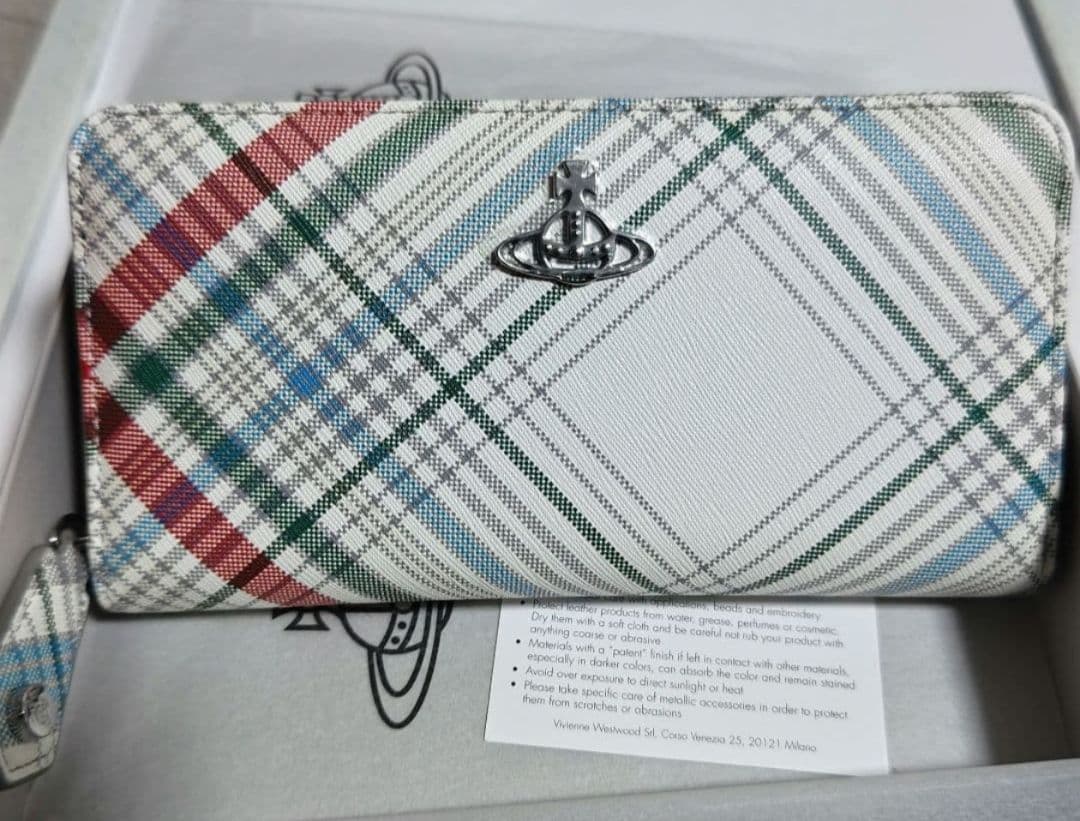 VivienneWestwood　長財布　ラウンドファスナー　マドラスチェック