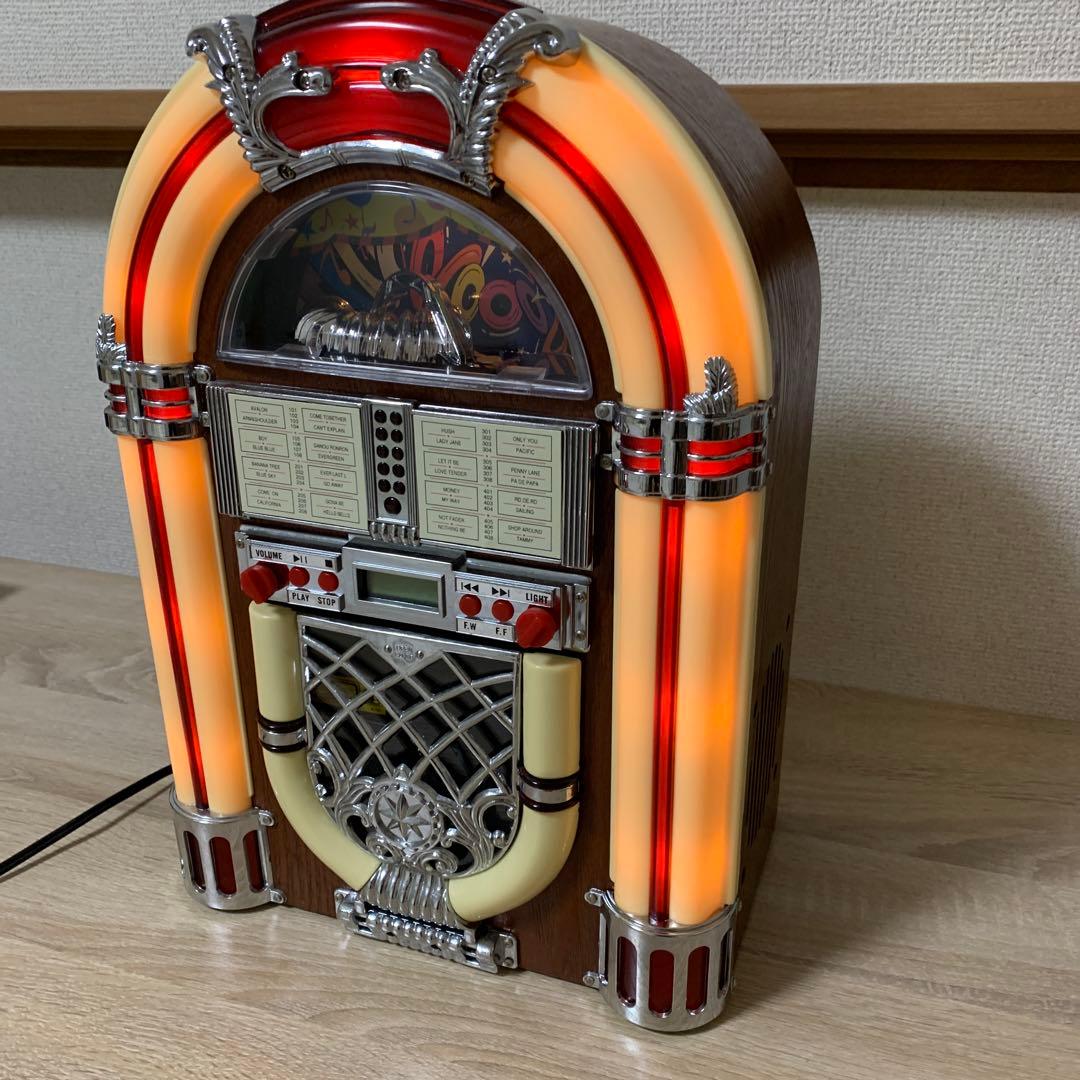 おすすめ品 レトロジュークボックスラジオ付き CDプレーヤー(動作品)美品CD付