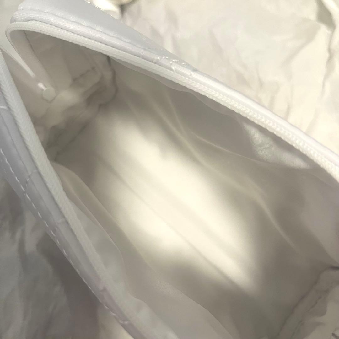 ディオールスノーエッセンスコフレ ポーチ付き