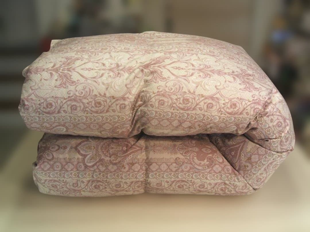 （ダブル）新品＊四つ星＊暖かアルミ加工超長綿生地＊フランス産ダウン増量＊羽毛布団