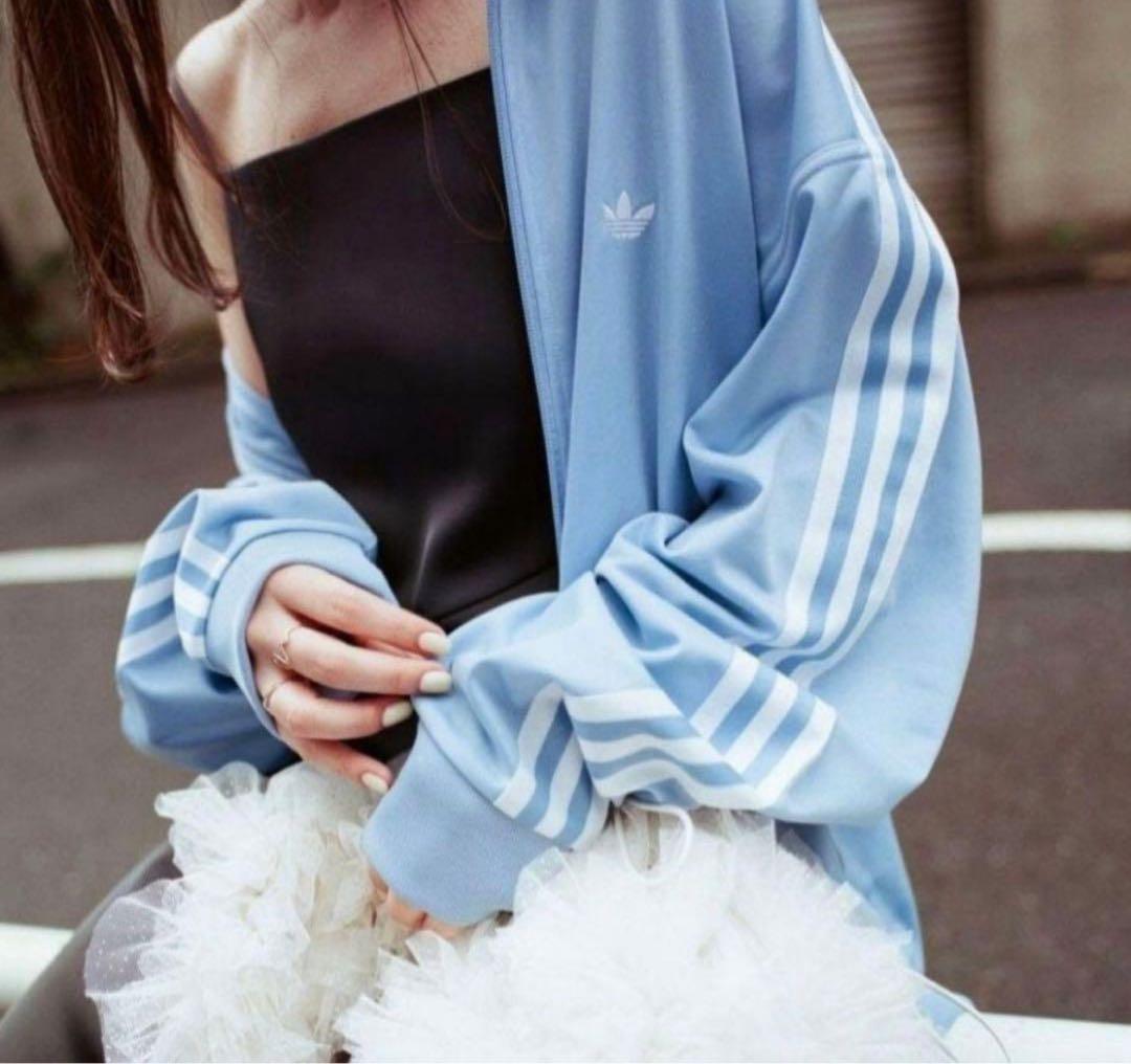 snidelコラボアディダス