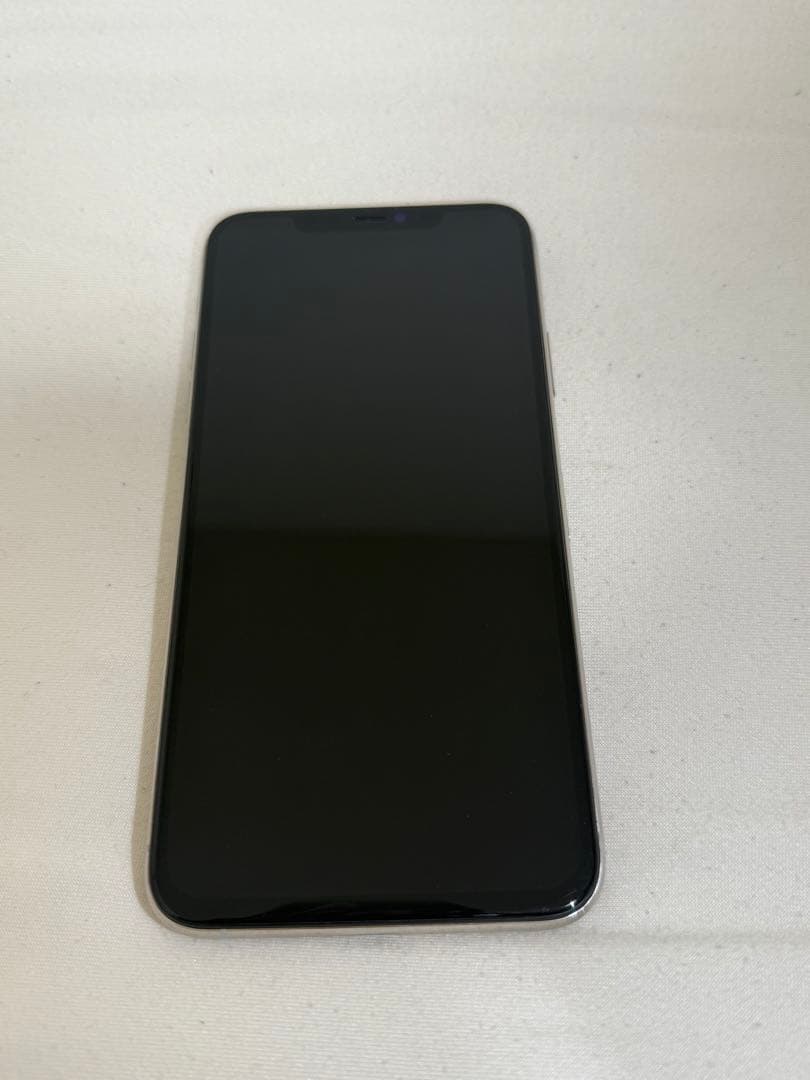 Apple iPhone 11 Pro シルバー　256GB