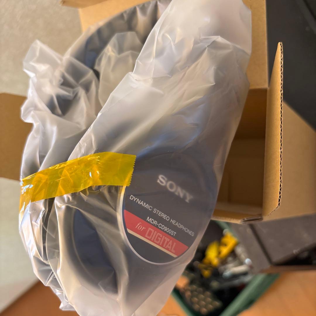 ヘッドホン SONY MDR900ST