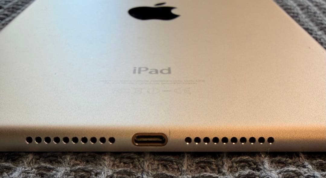 Apple iPad mini4 128GB WiFiモデル