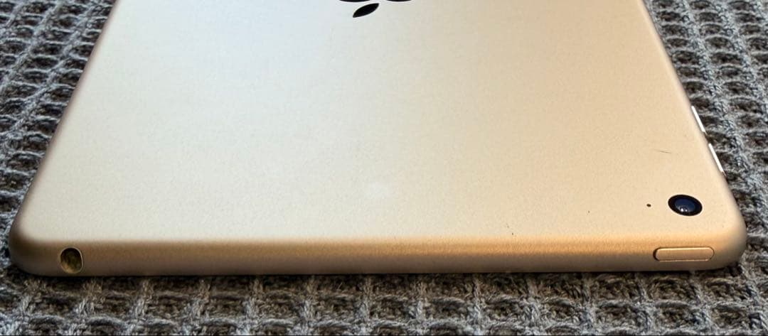 Apple iPad mini4 128GB WiFiモデル