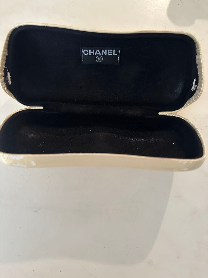 CHANEL リムレス　サングラス