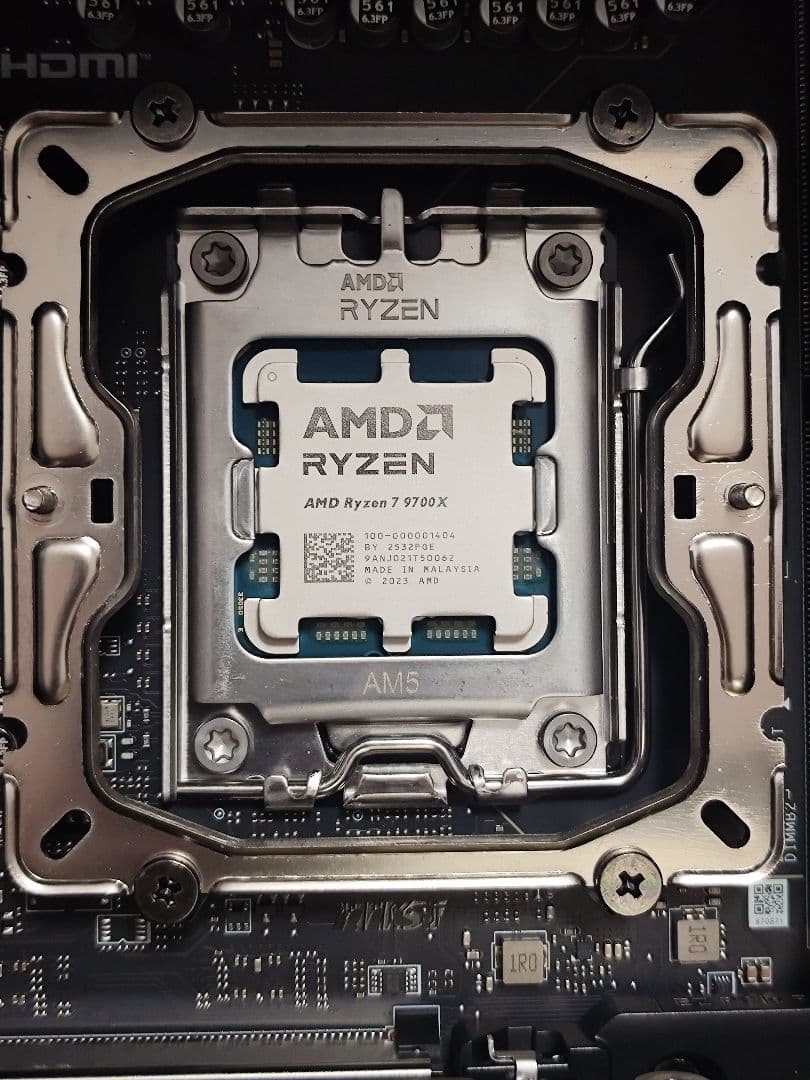 AMD Ryzen 7 9700X CPU バルク