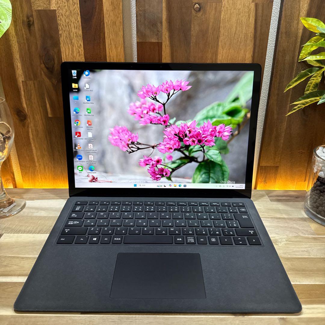 大人気‼️Surface Laptop2☘ブラック☘タッチパネル式☘ノートパソコン