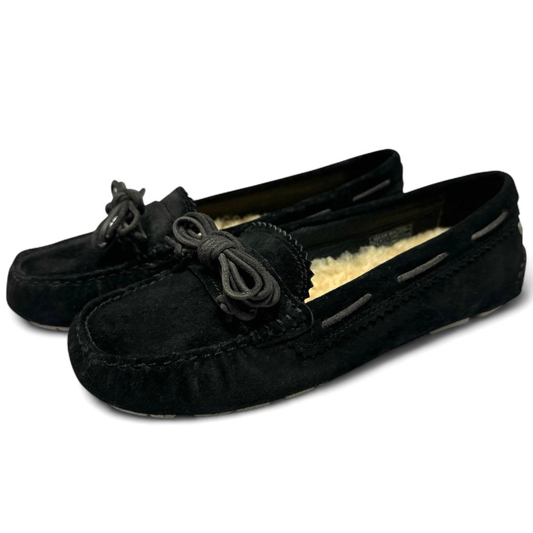 新品✨アグ 24㎝ スリッポン モカシン スエード 羊毛 ボア リボン 黒