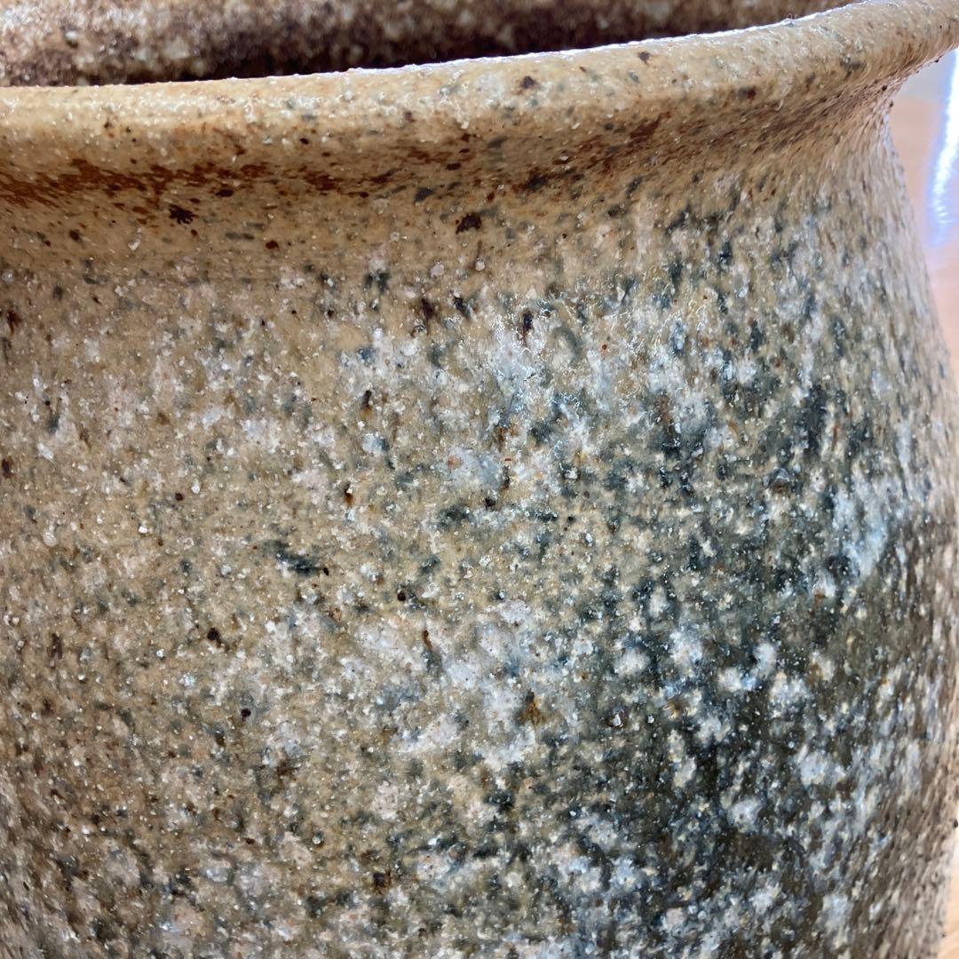 お値下げしました。信楽焼白古壺型傘立て