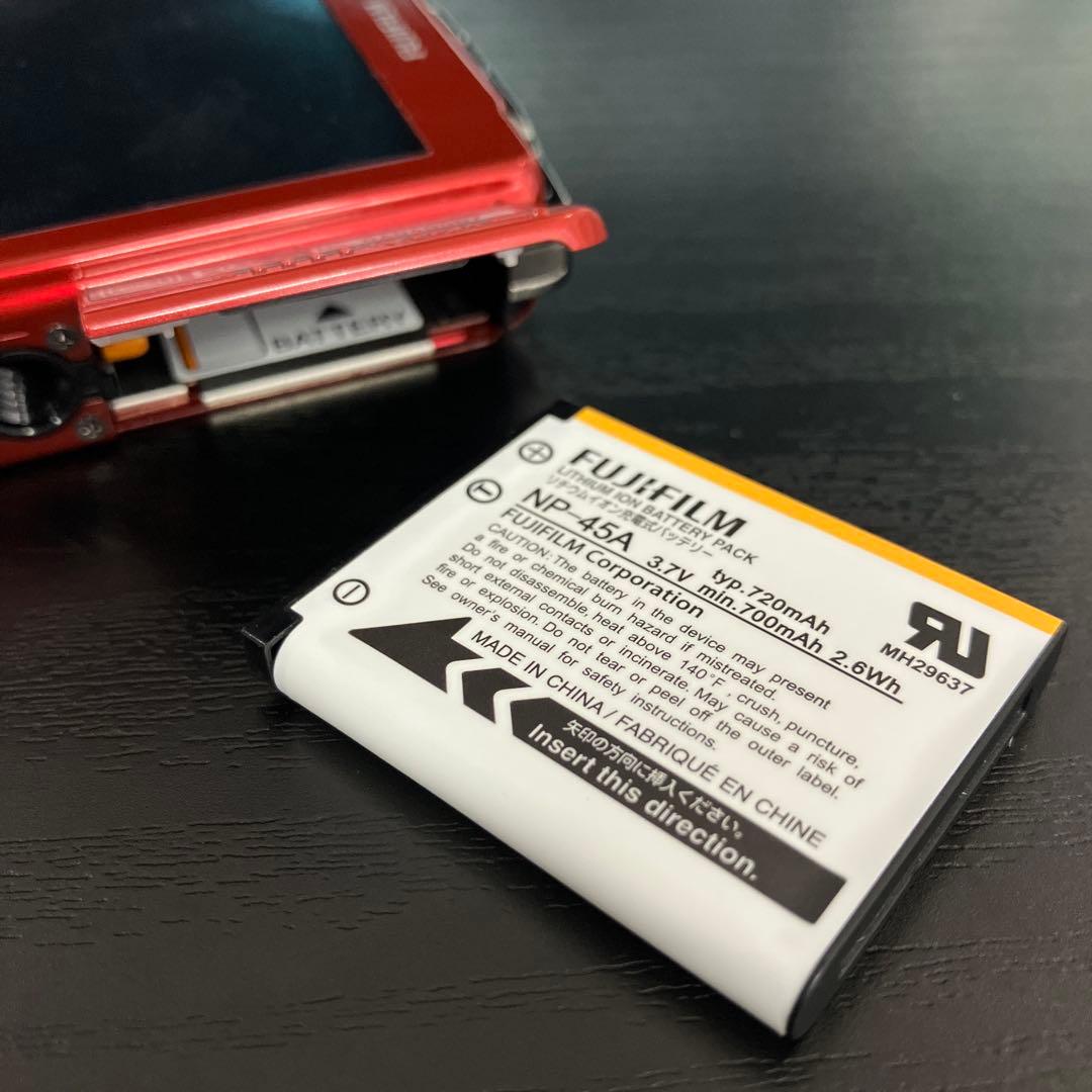 FUJIFILM FINEPIX Z700EXR レッド　美品