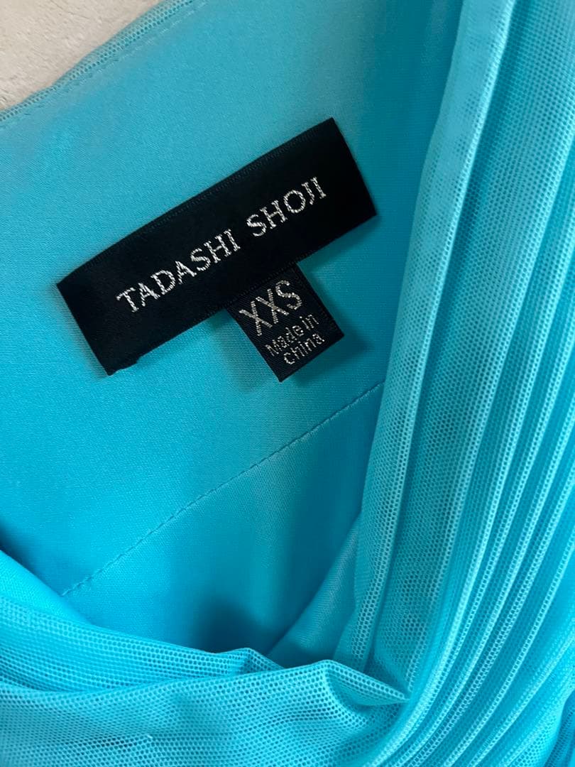 Tadashi Shoji スカイブルーのノースリーブドレス