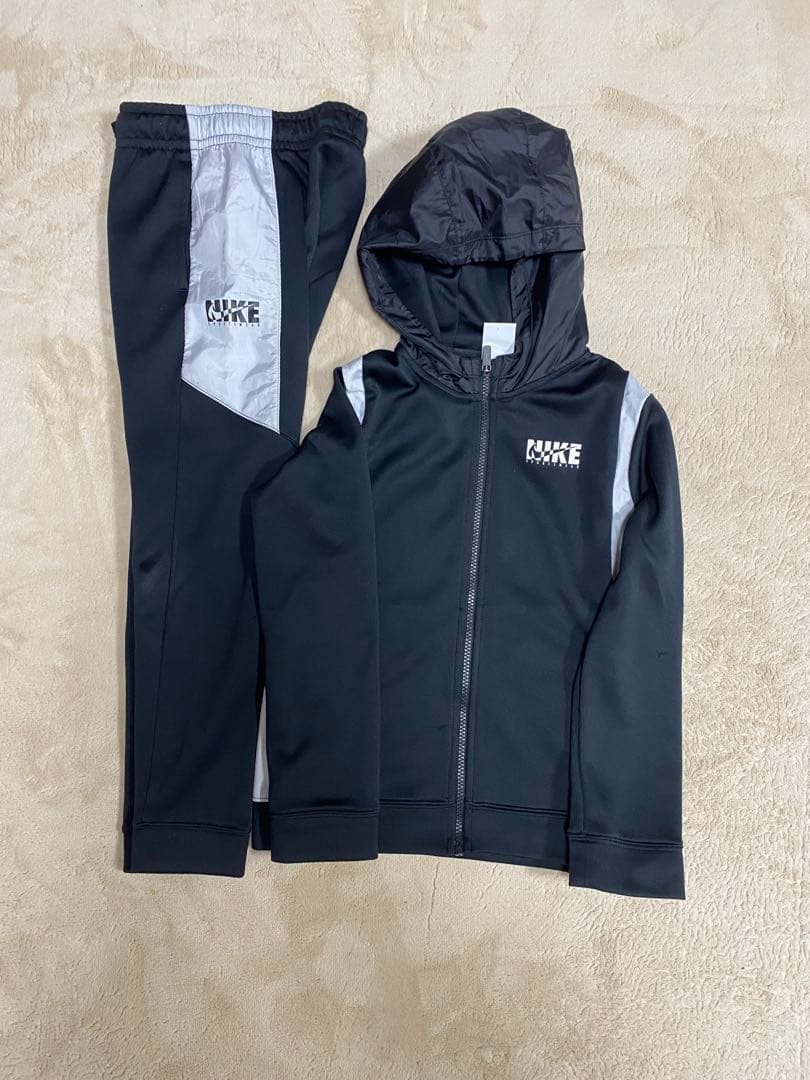 Nike キッズ服 サイズS 8点セット　140cm相当