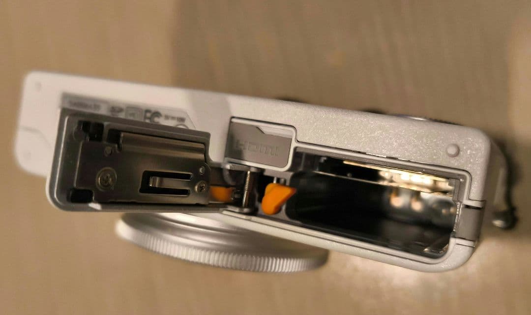 FUJIFILM XQ2 高級コンデジ Wi-Fi 動作確認済み 元箱付 美品