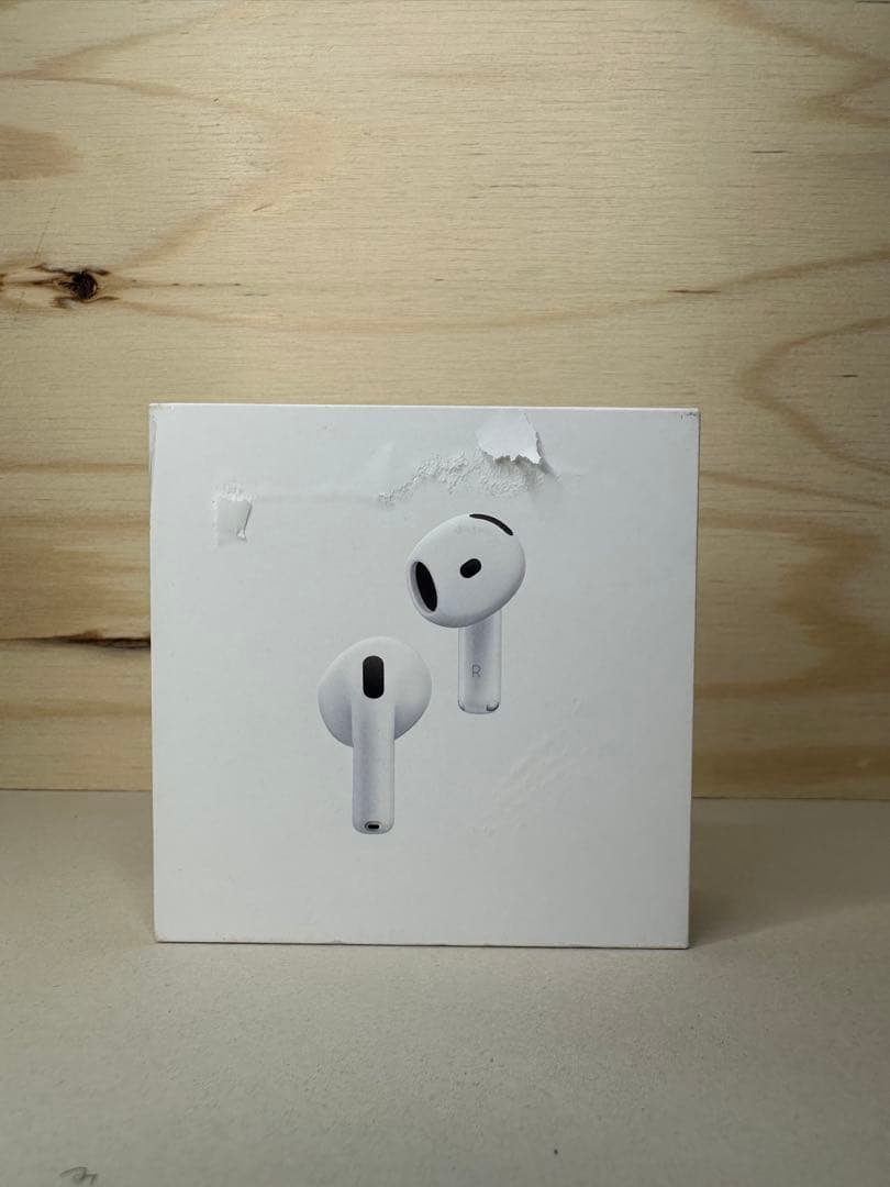 【美品】AirPods 4 ANC搭載モデル MXP93J/A 4W1MQ