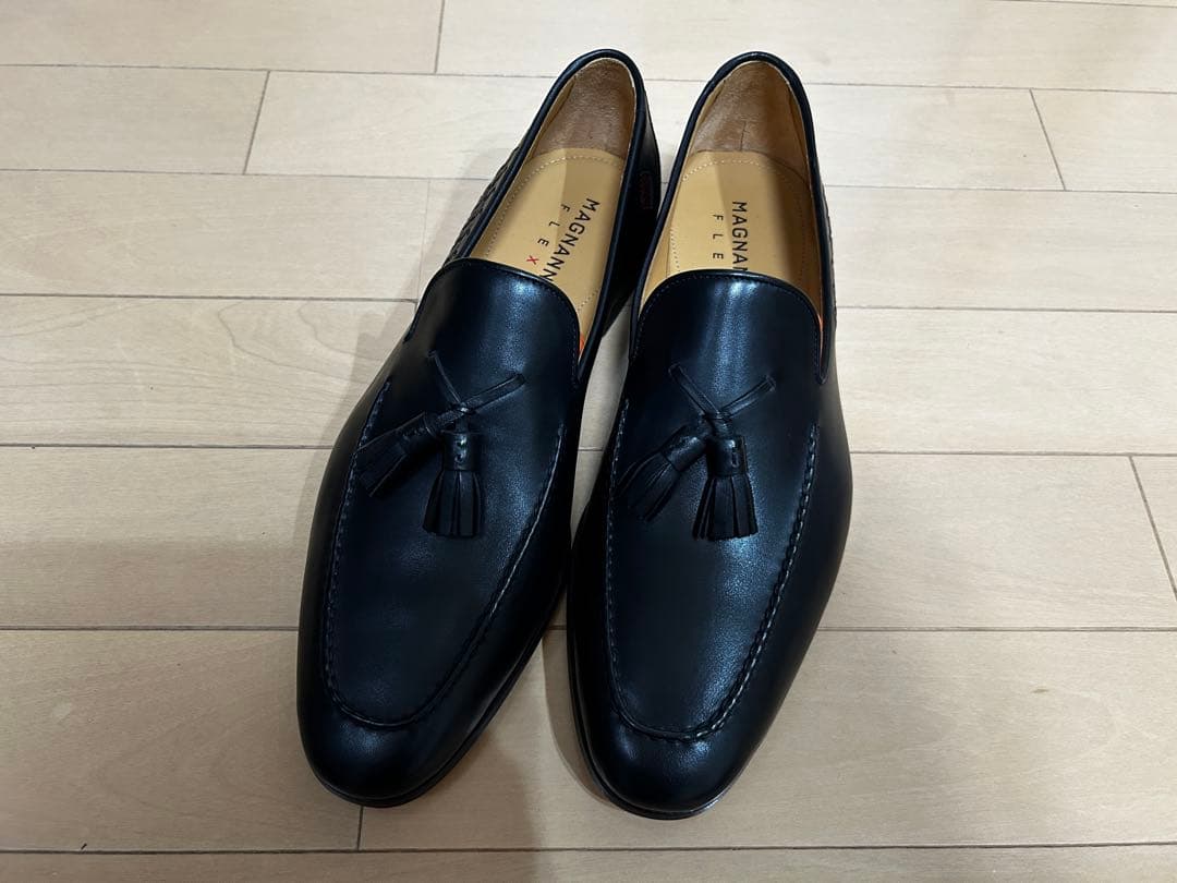 ♡ MAGNANNI 42 ブラック タッセルローファー♡