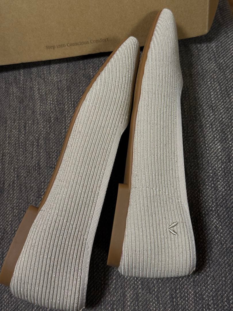 VIVAIAフラットシューズ　ゴールドラメ　41