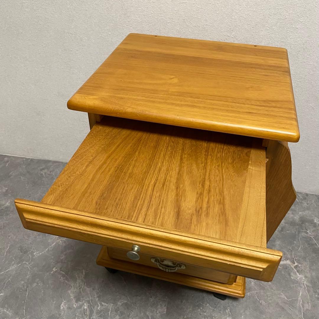 アンティーク　サイドテーブル　サイドチェスト　サイドキャビネット　飾り台