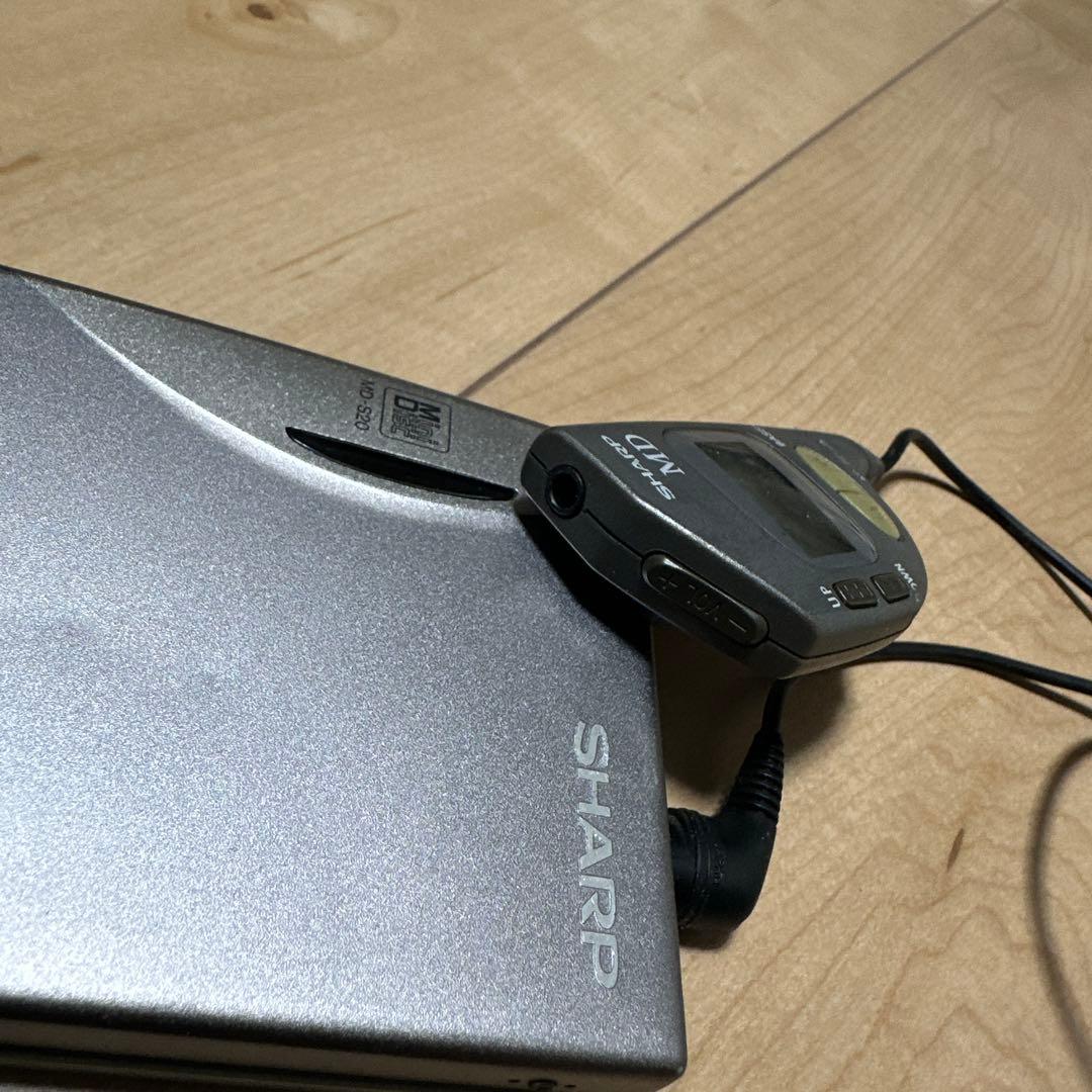 実働　SHARP ポータブルMDプレーヤー シルバー