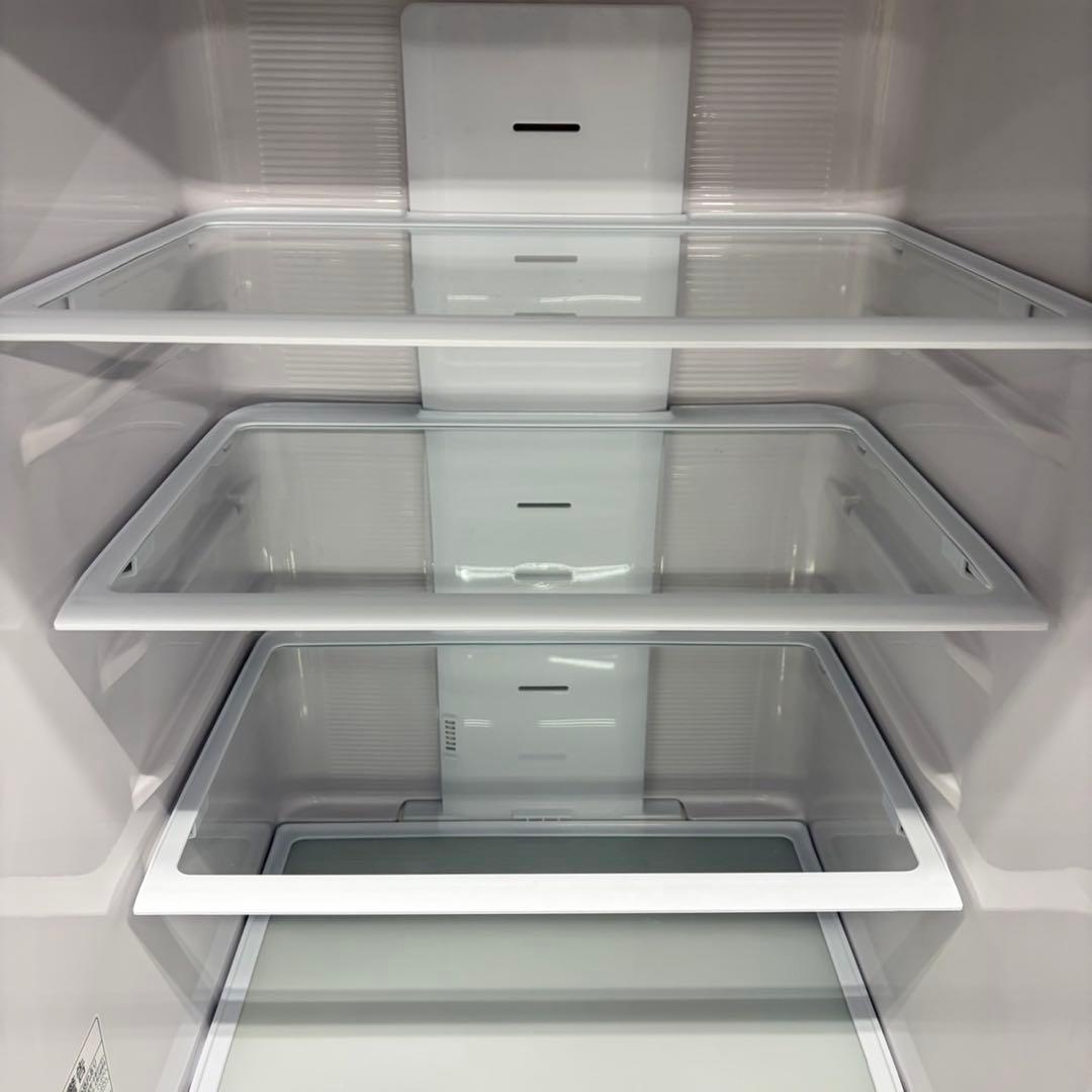 718 日立　大型冷蔵庫　300L強　小型　右開き　自動製氷　3ドア　家庭用