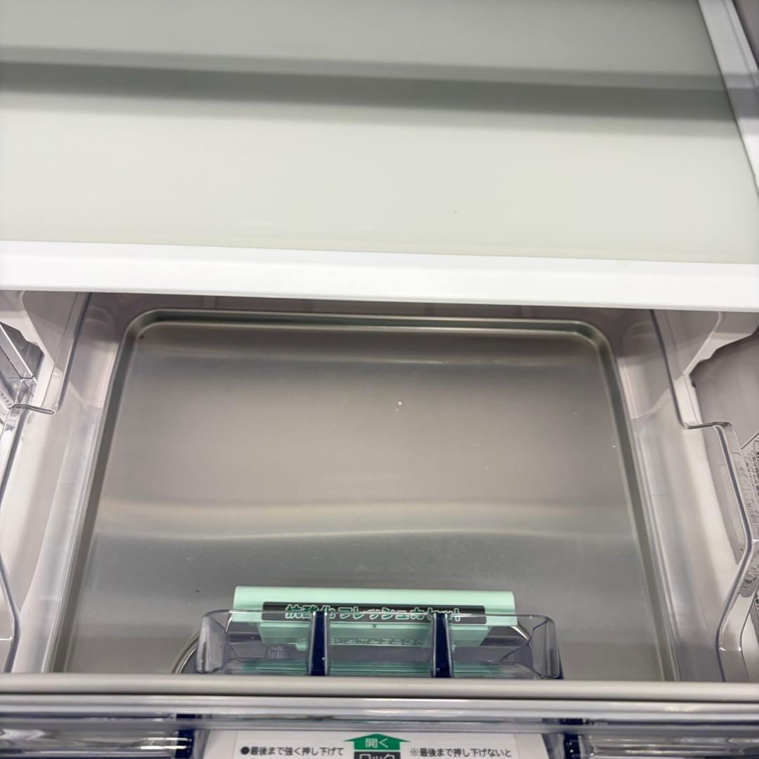 718 日立　大型冷蔵庫　300L強　小型　右開き　自動製氷　3ドア　家庭用